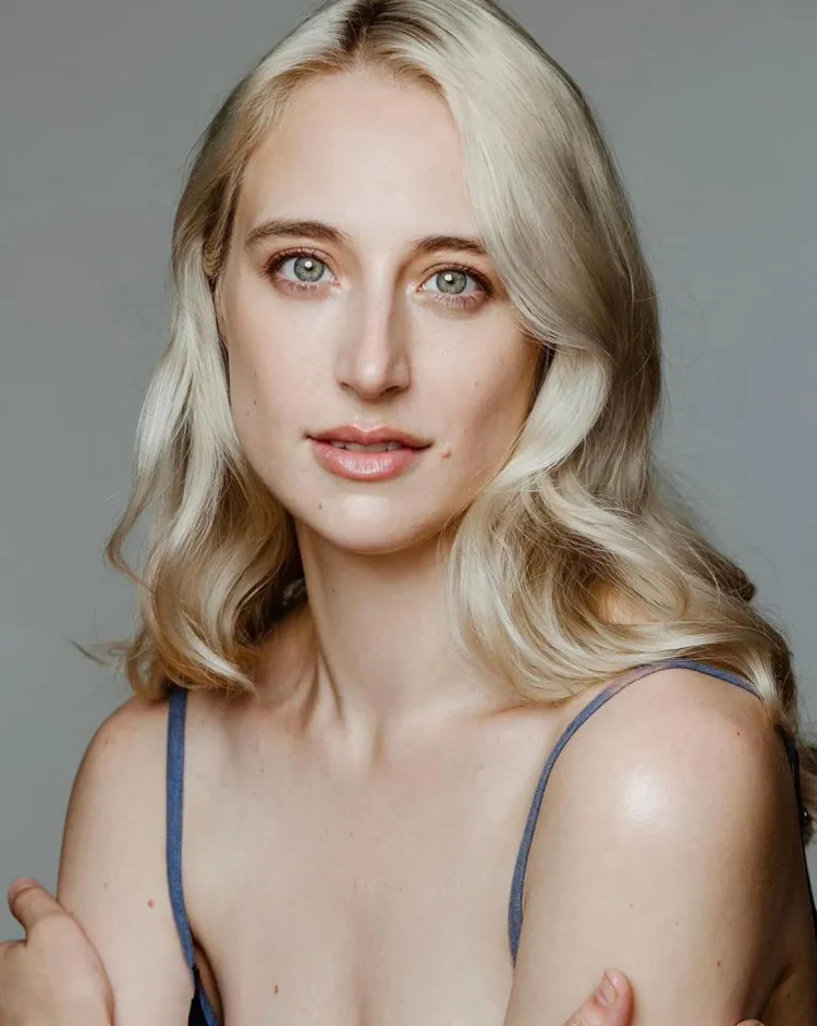 Ellie Moon