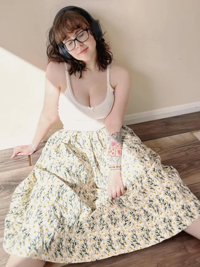 Discovering Alice Cottonsox A Quirky Dive Into Her OnlyFans World MEBERE Discovering Alice Cottonsox A Quirky Dive Into Her OnlyFans World MEBERE