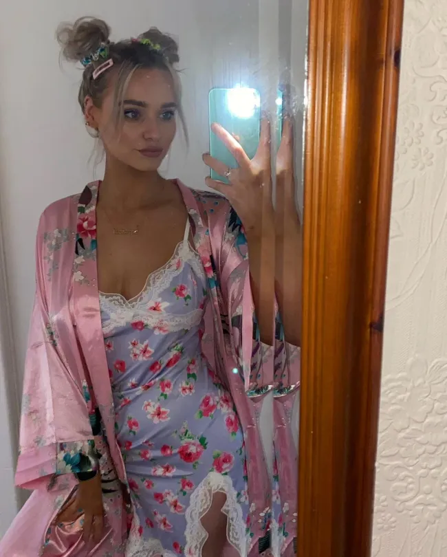 sarah lloyd onlyfans