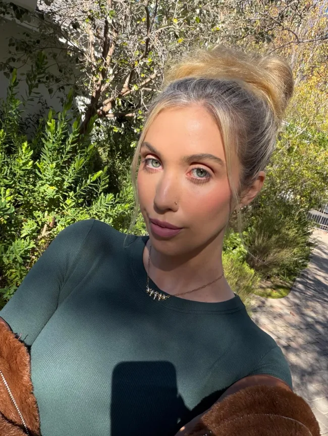 laura clery onlyfans