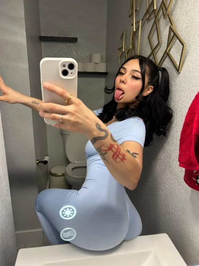 nikkiskiesss onlyfans