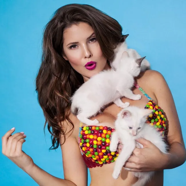 Amanda Cerny 