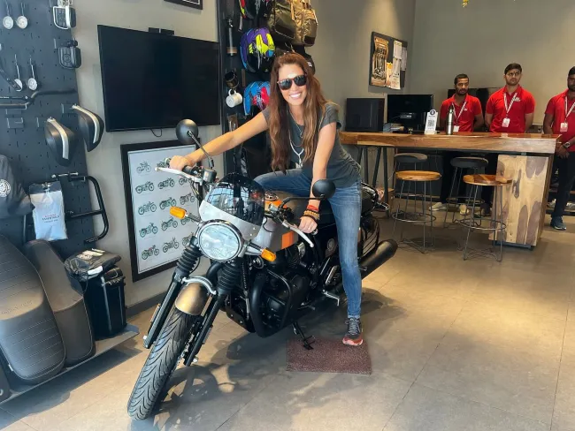 shannon elizabeth