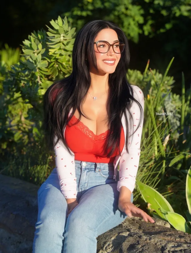Tinahxplorez OnlyFans 
