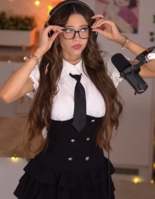 Lydia Violet OnlyFans