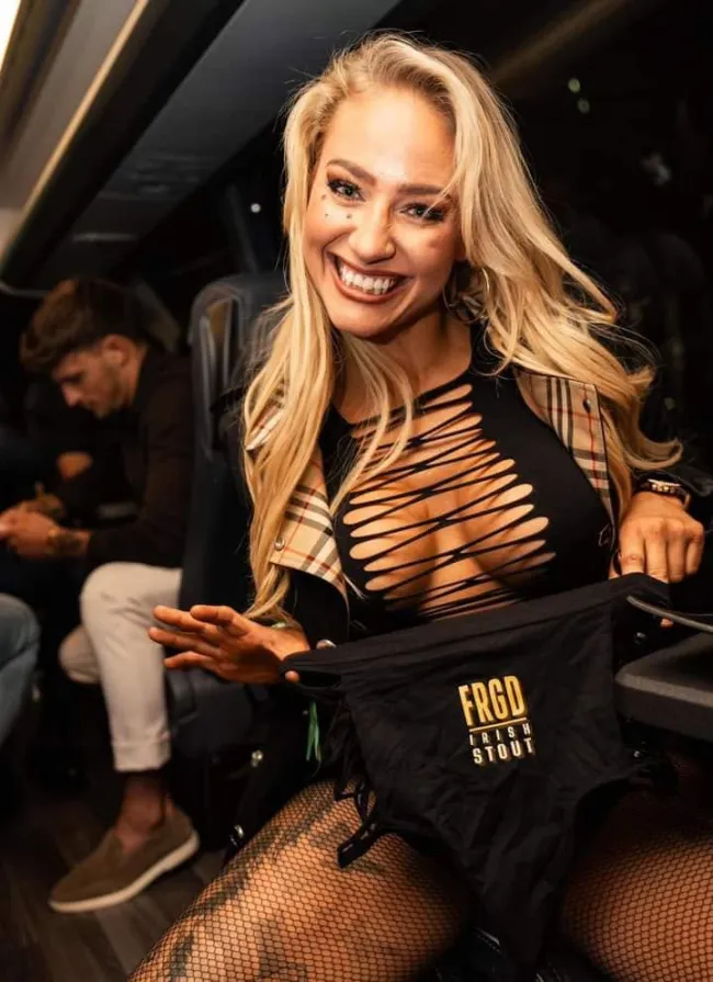 Ebanie Bridges OnlyFans