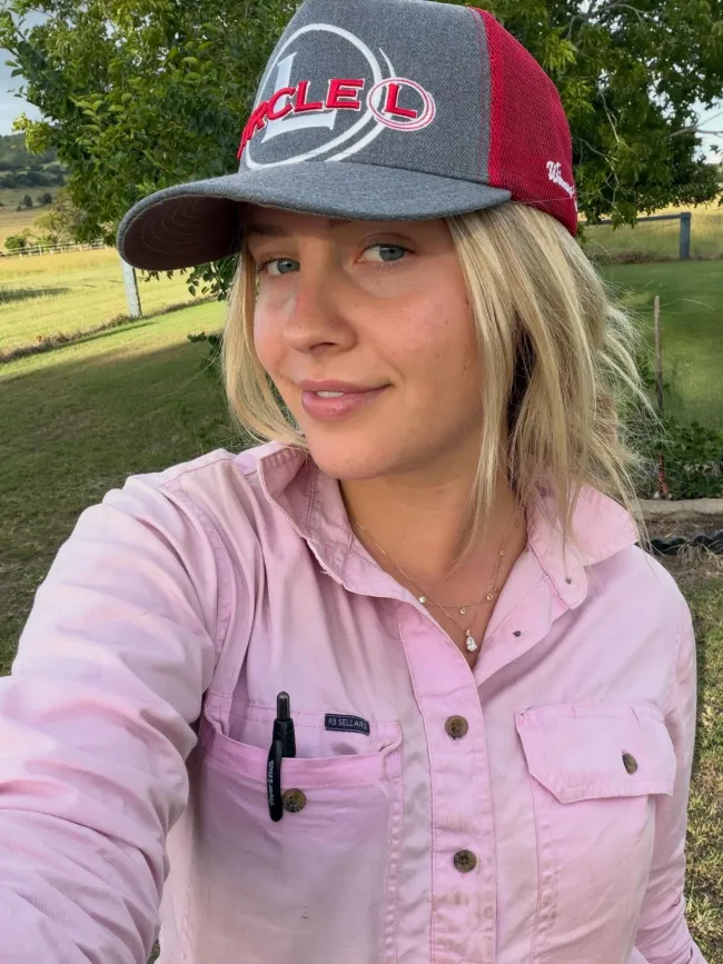 Farmer Belle OnlyFans