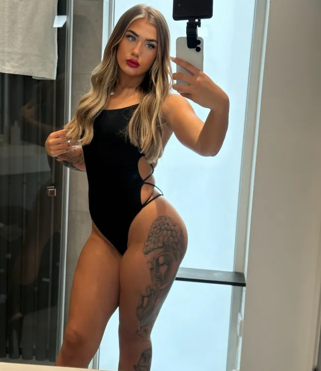 LoveLeahXox OnlyFans