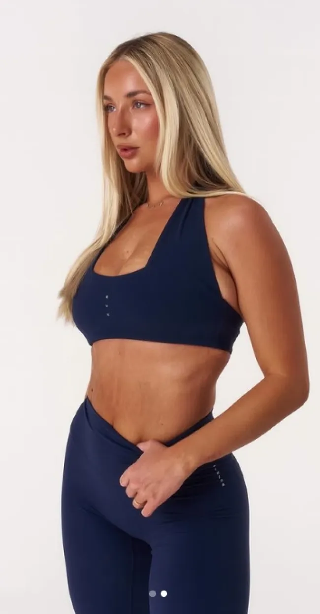 Avalon Nadfalusi OnlyFans