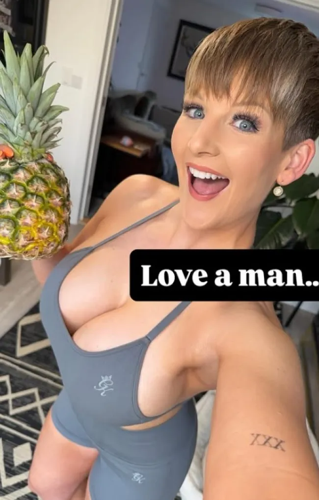 Hannah Brooks OnlyFans 