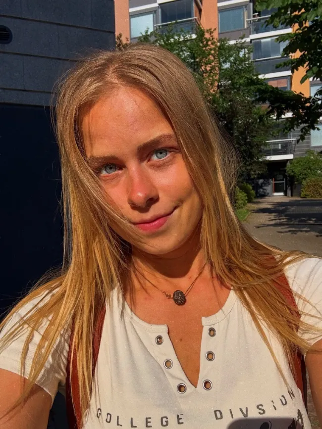 Nina in Sauna OnlyFans