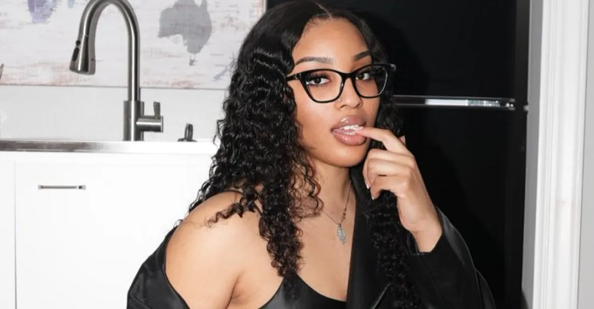 officiallyseni onlyfans